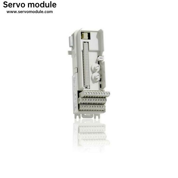 NEW IN BOX  ABB COMMANDER 100 Module